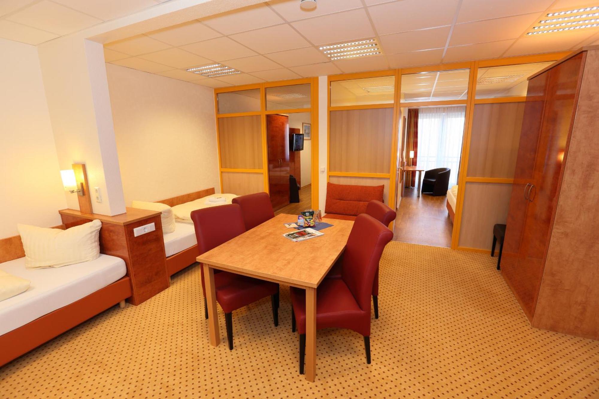 Hotel Am Holzhafen Stade Bagian luar foto