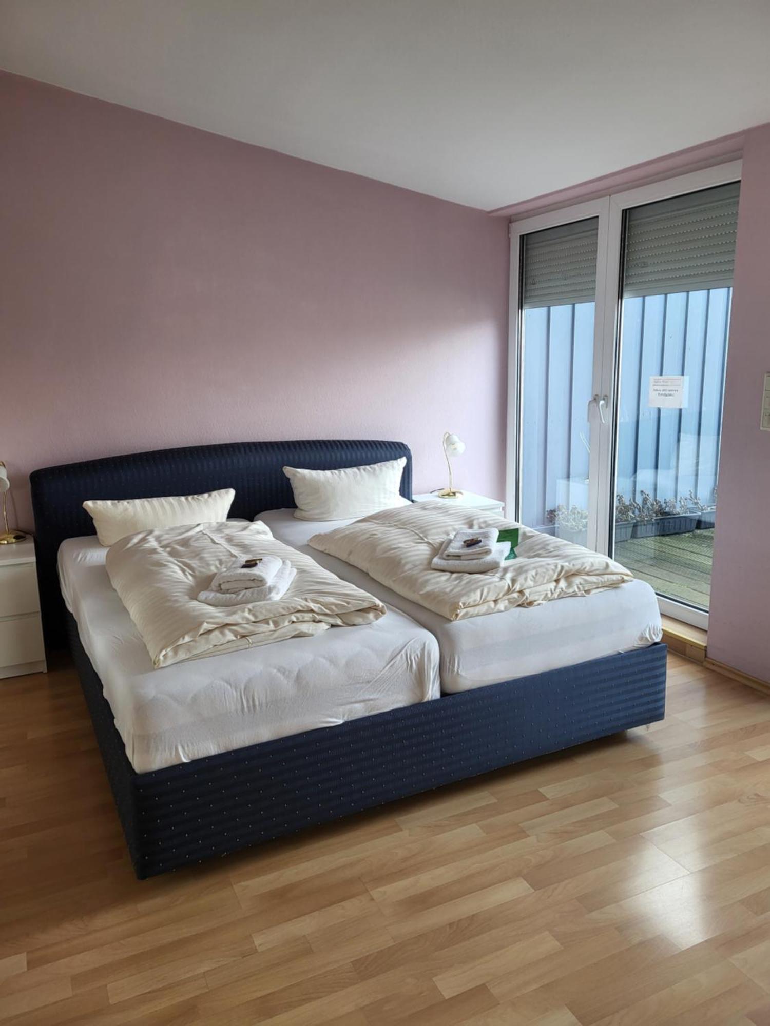 Hotel Am Holzhafen Stade Bagian luar foto